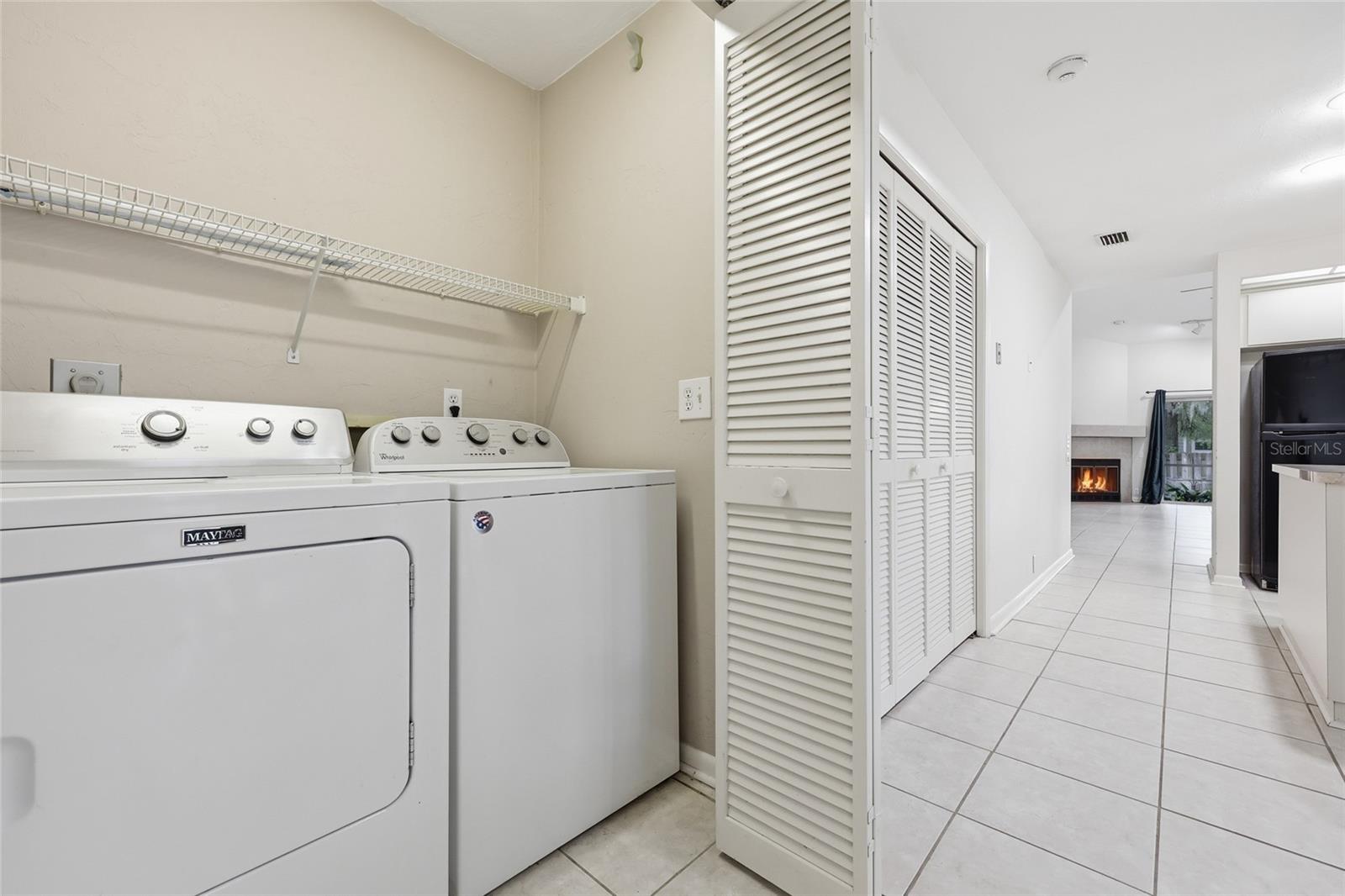 COLONY PARK - Residential