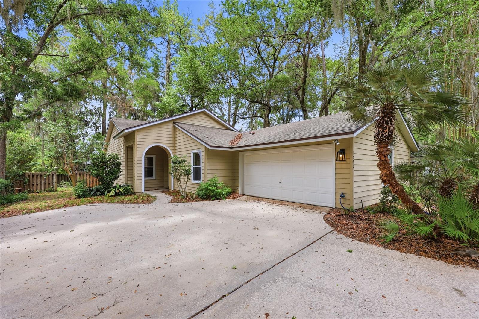 COLONY PARK - Residential