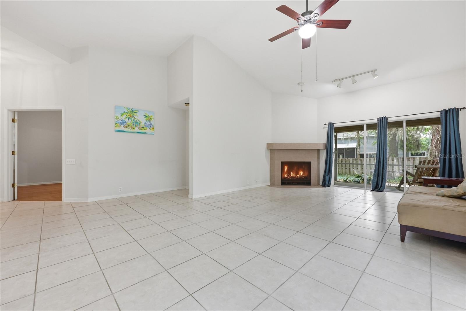 COLONY PARK - Residential