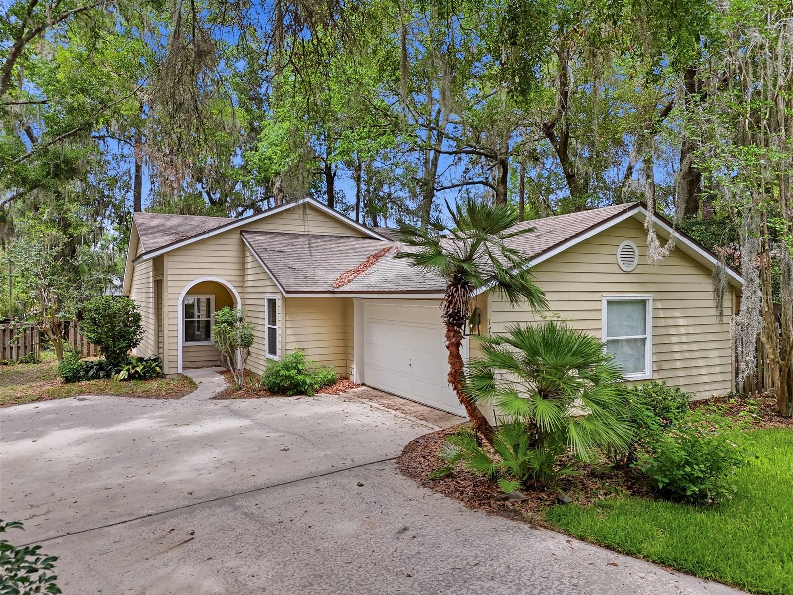 COLONY PARK - Residential