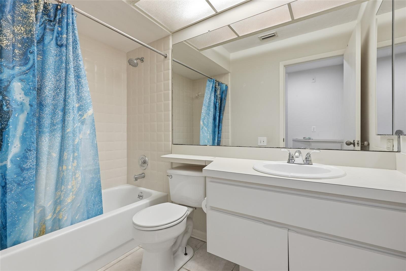 COLONY PARK - Residential