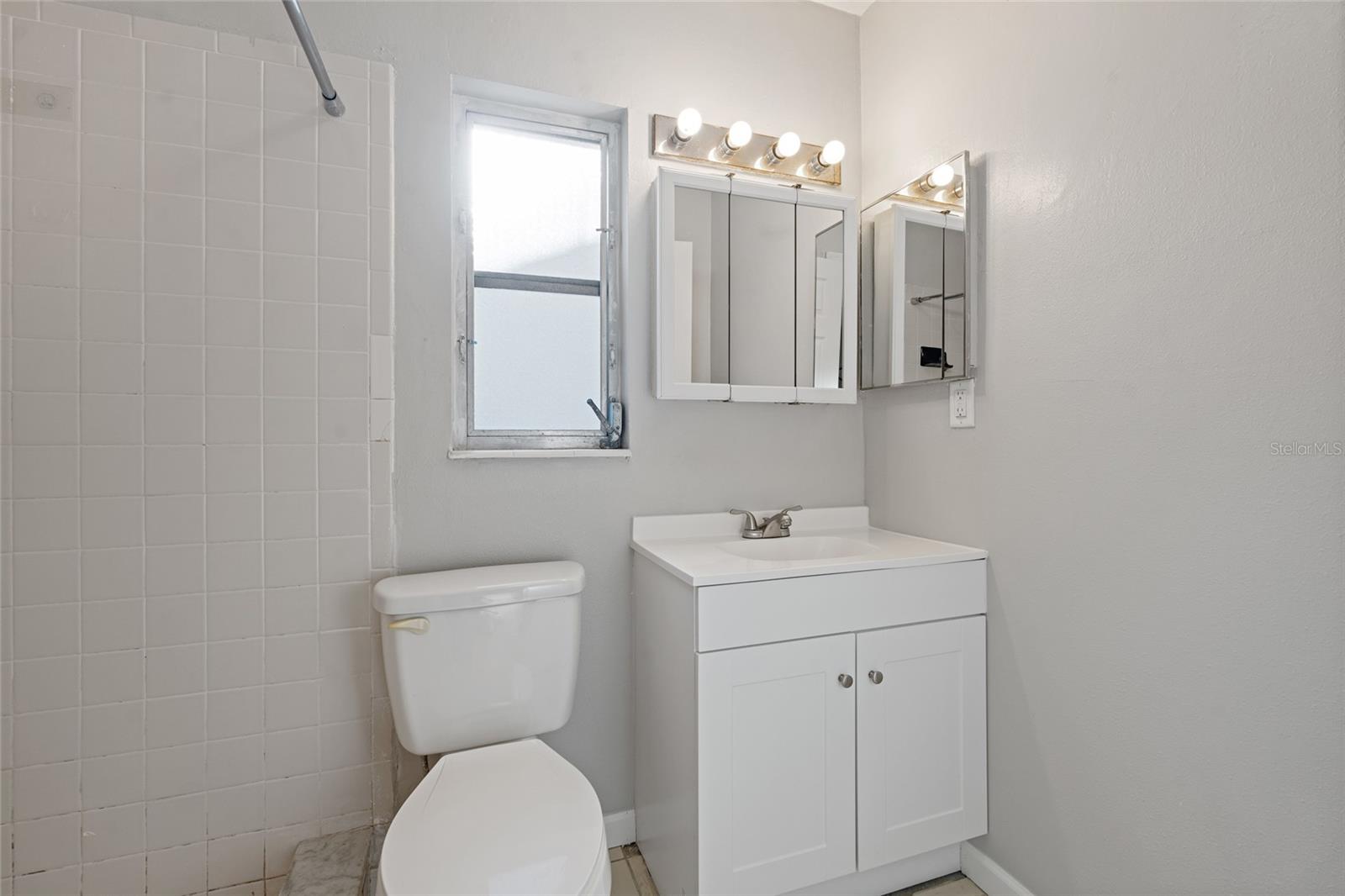 SHORE ACRES OVERLOOK SEC - Residential