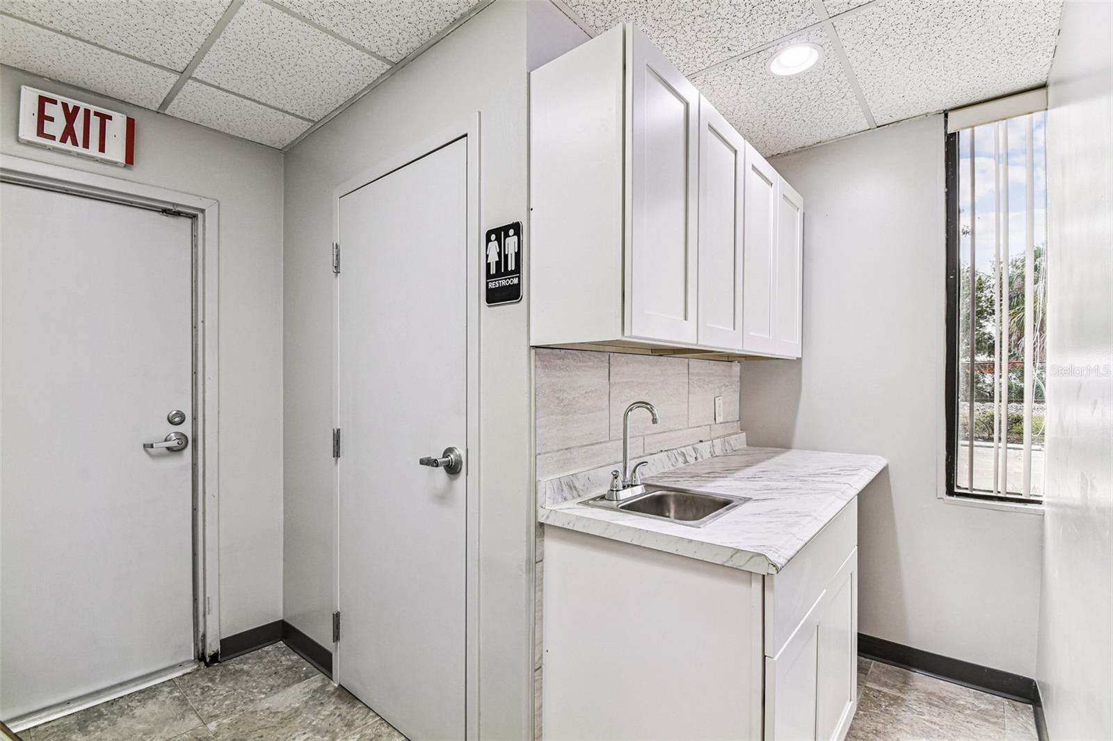 ONE CARROLLWOOD PLACE A CONDOM - Commercial Sale