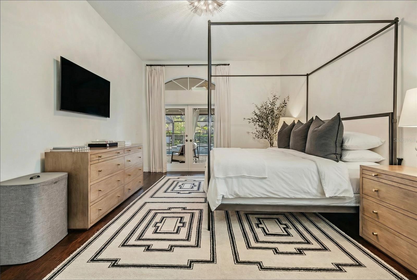 PINNACLE AT COBBS LANDING - Residential