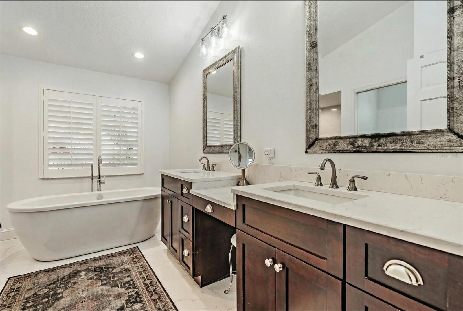 PINNACLE AT COBBS LANDING - Residential