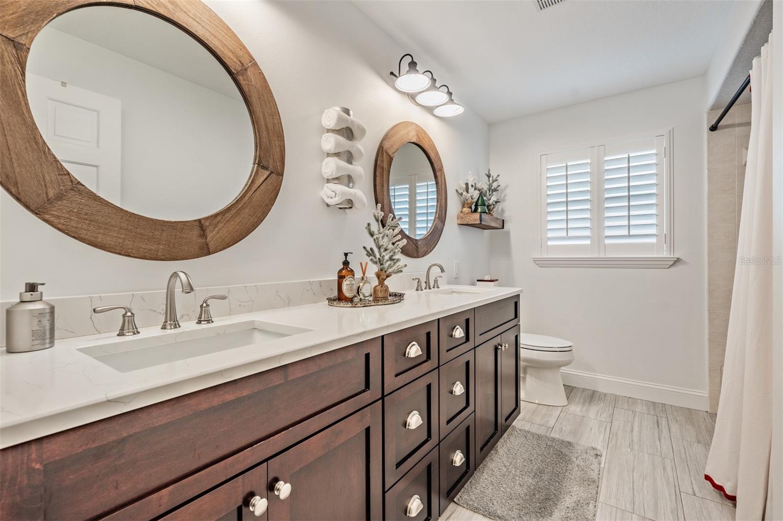 PINNACLE AT COBBS LANDING - Residential