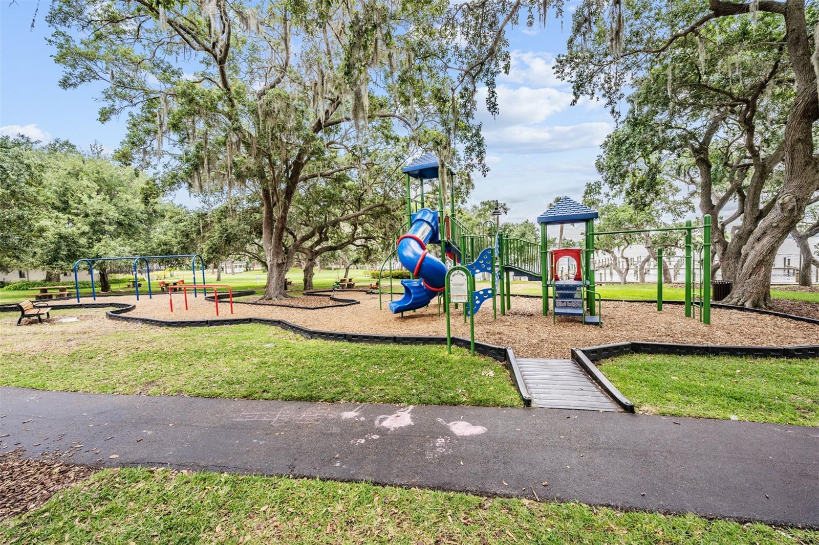 PINNACLE AT COBBS LANDING - Residential