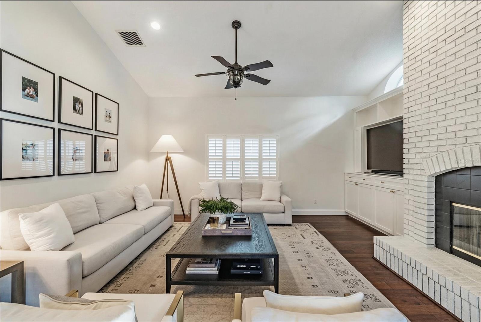 PINNACLE AT COBBS LANDING - Residential