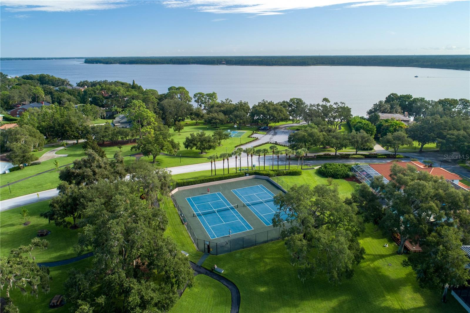 PINNACLE AT COBBS LANDING - Residential