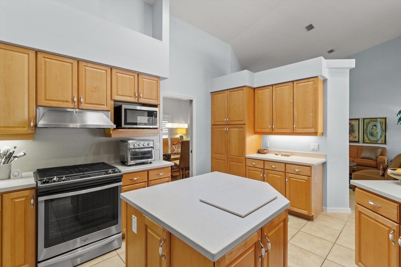 TERRA VISTA - HILLSIDE SOUTH - Residential