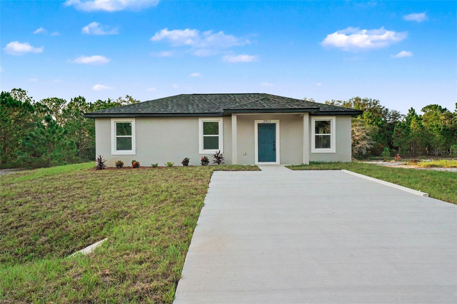 2922 W PERRY ROAD