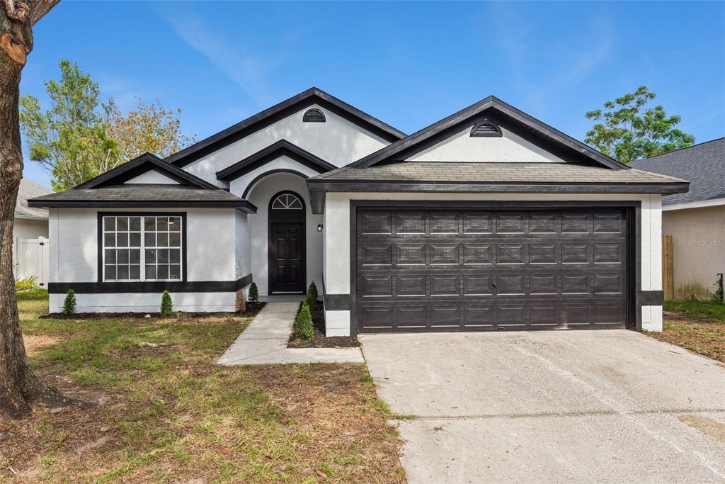Photo of 2287 Pebblewood Drive, Apopka, FL 32703 (MLS # O6436330)