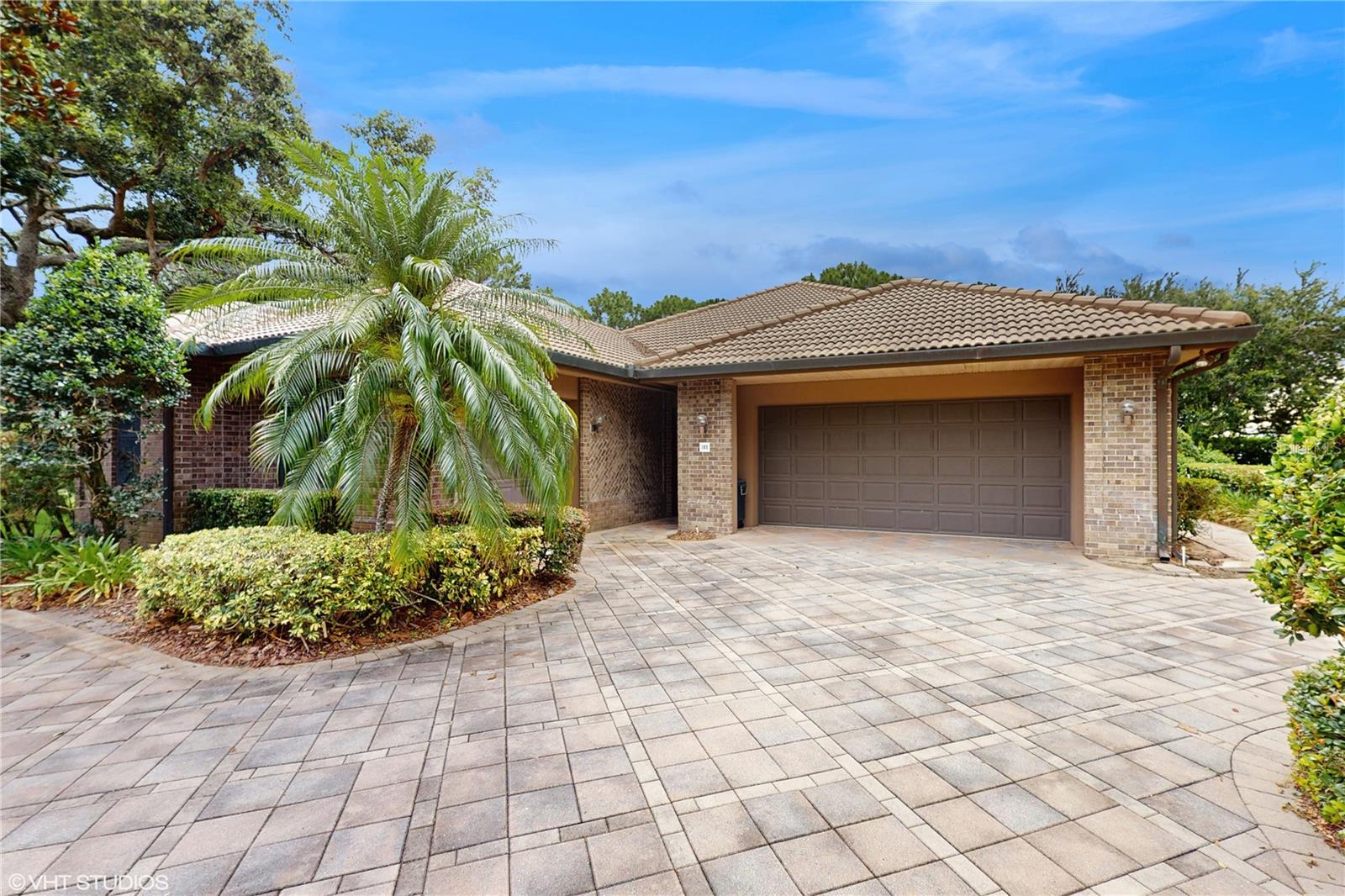 105 WODEN WAY