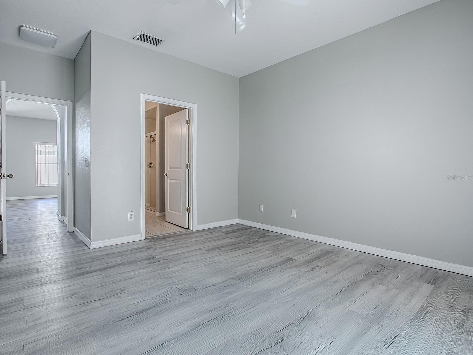 TAVARES PINES AT LAKE SAUNDERS PH 02 - Residential