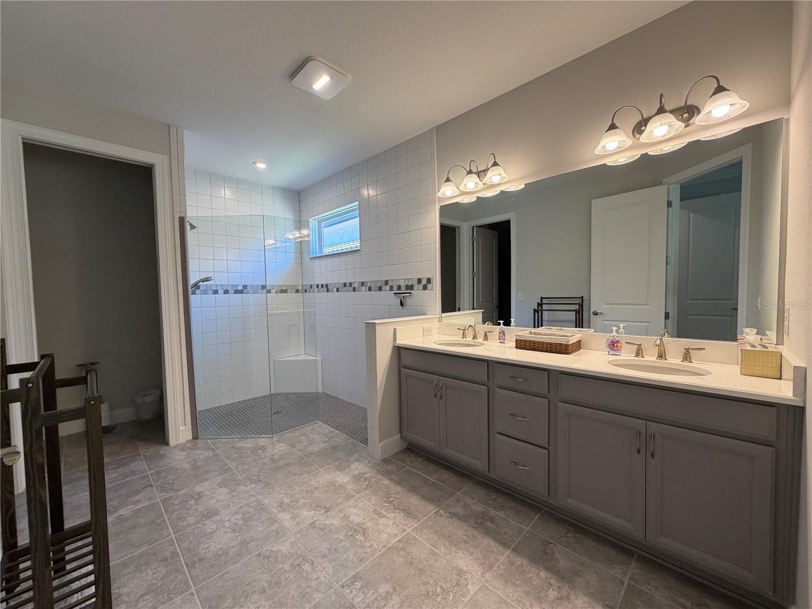 ARTISAN LAKES ESPLANADE PH V SUBPH A1 A2 - Residential Lease