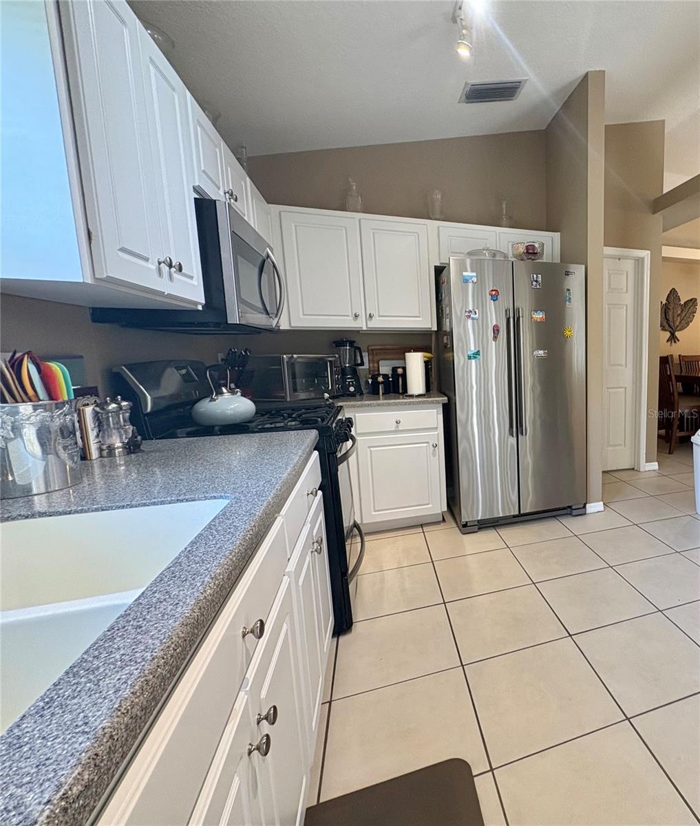 HUNTERS GREEN PH 1B 02 - Residential Lease