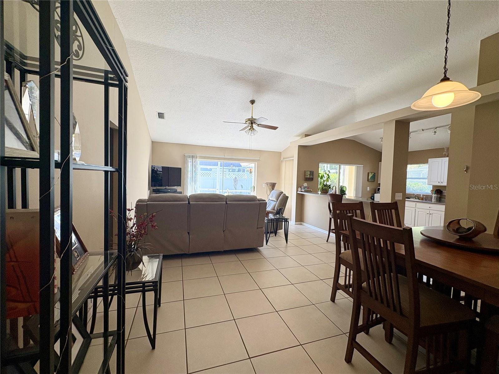 HUNTERS GREEN PH 1B 02 - Residential Lease