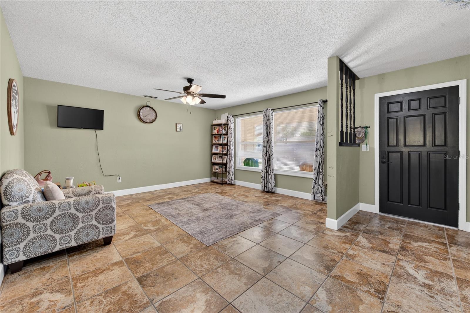 222 PINEROCK PLACE