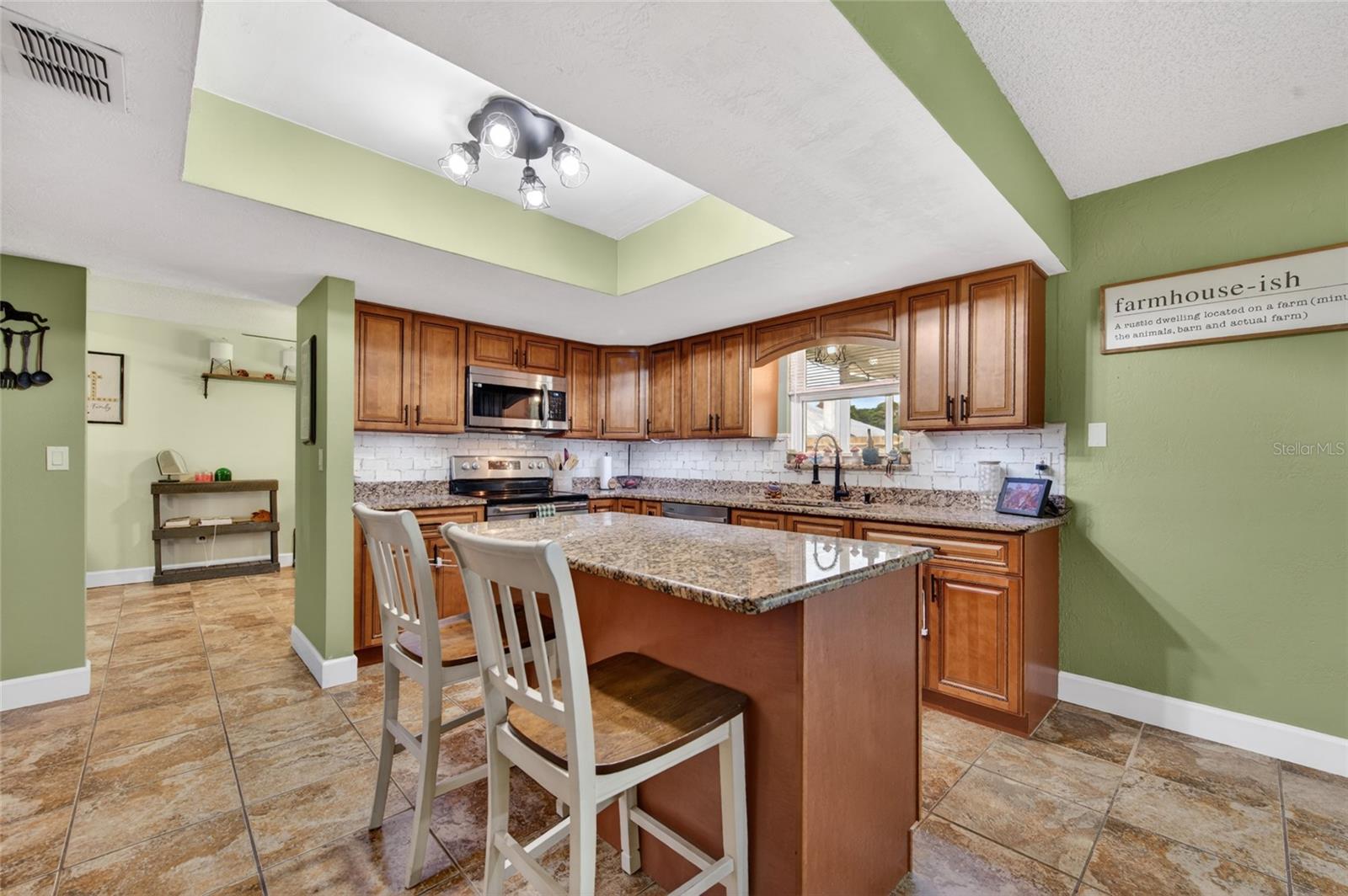 222 PINEROCK PLACE