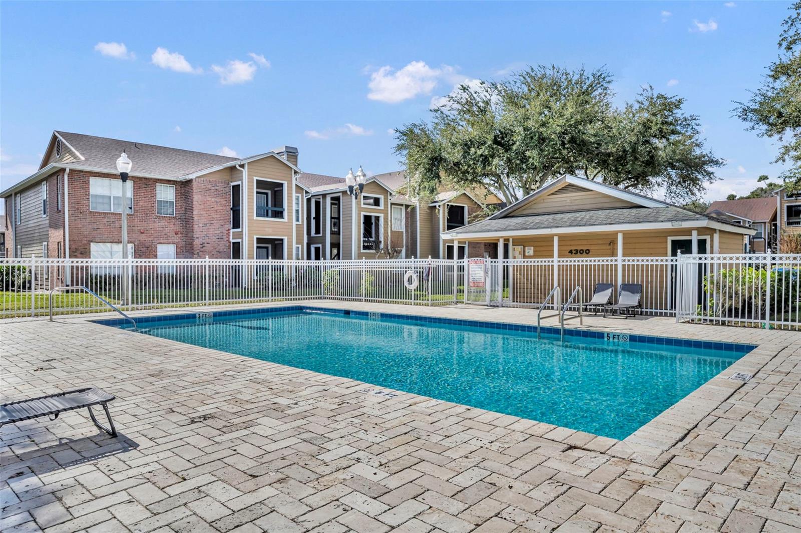 REGENCY GARDENS - Residential