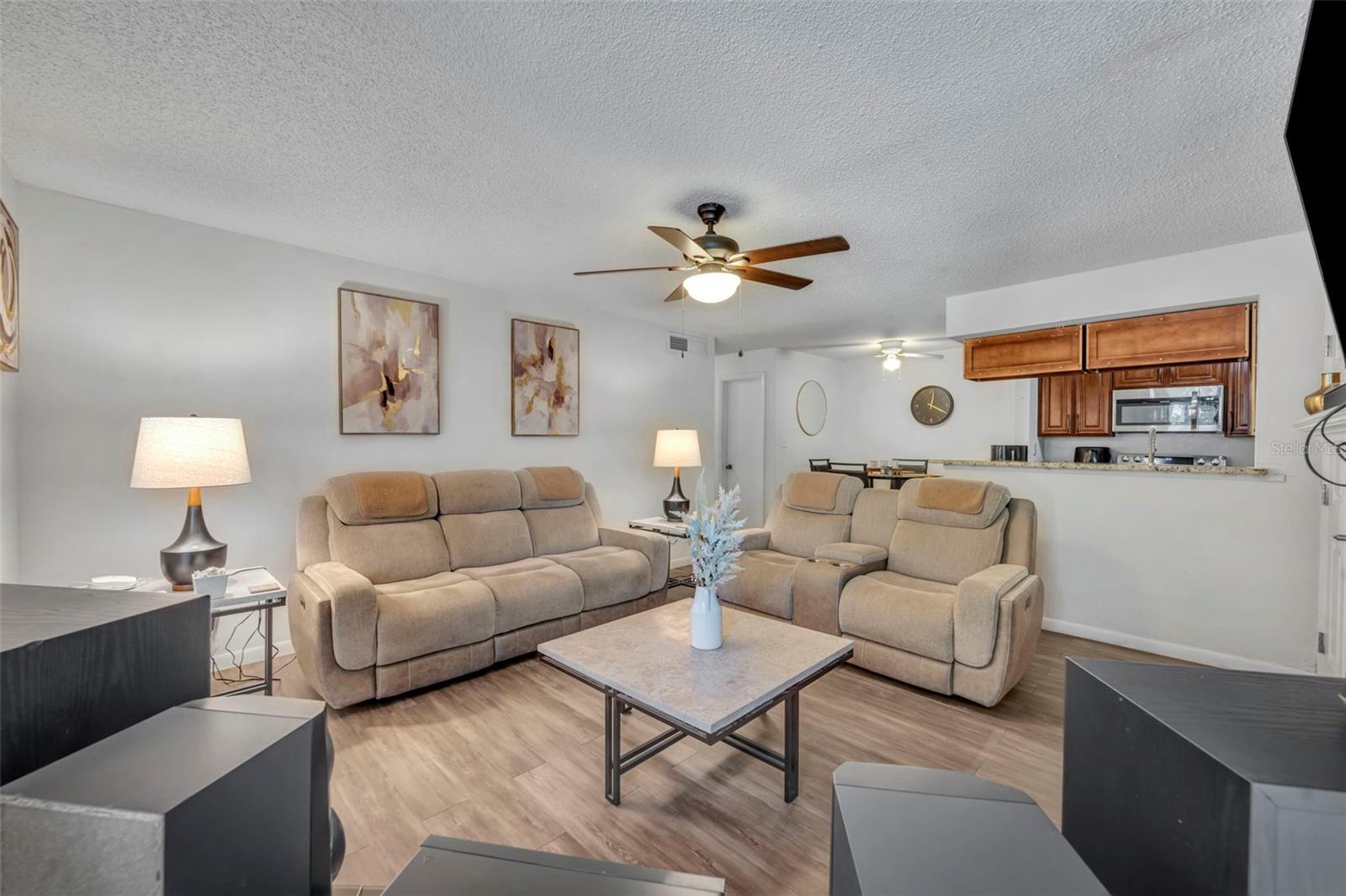 REGENCY GARDENS - Residential