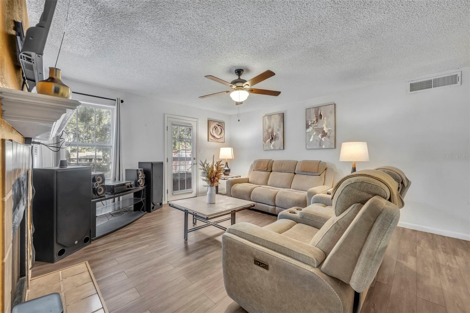 REGENCY GARDENS - Residential