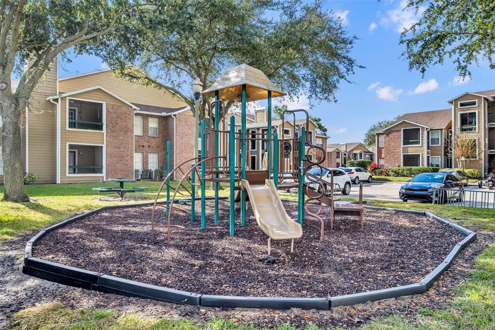 REGENCY GARDENS - Residential