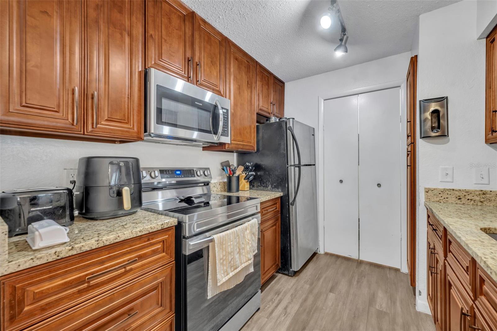 REGENCY GARDENS - Residential