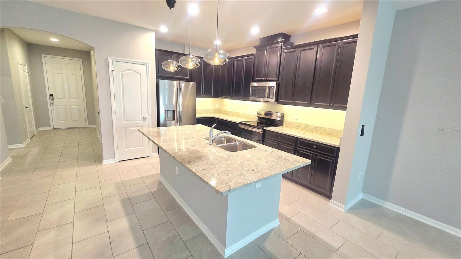 TOWNS/AVALON RDG - Residential Lease