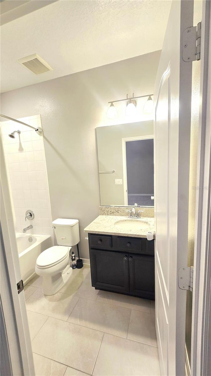 TOWNS/AVALON RDG - Residential Lease