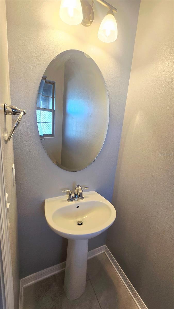 TOWNS/AVALON RDG - Residential Lease