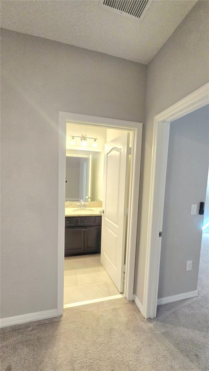 TOWNS/AVALON RDG - Residential Lease