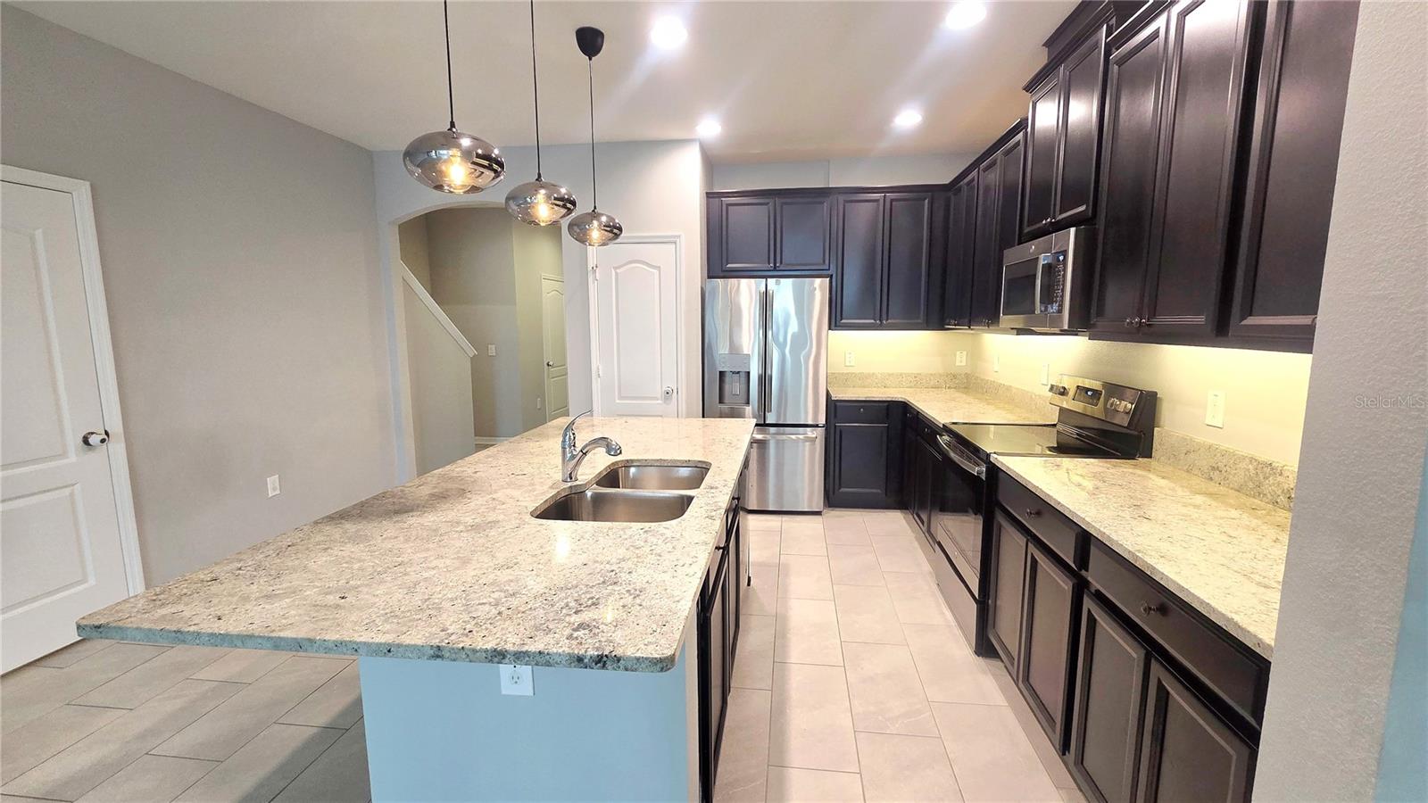 TOWNS/AVALON RDG - Residential Lease