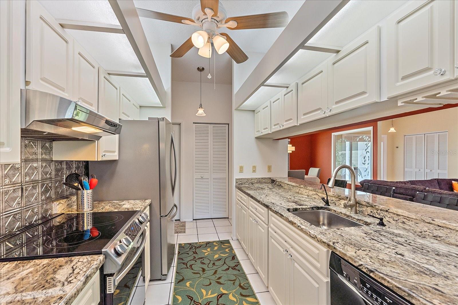 COUNTRY OAKS PH I - Residential Lease