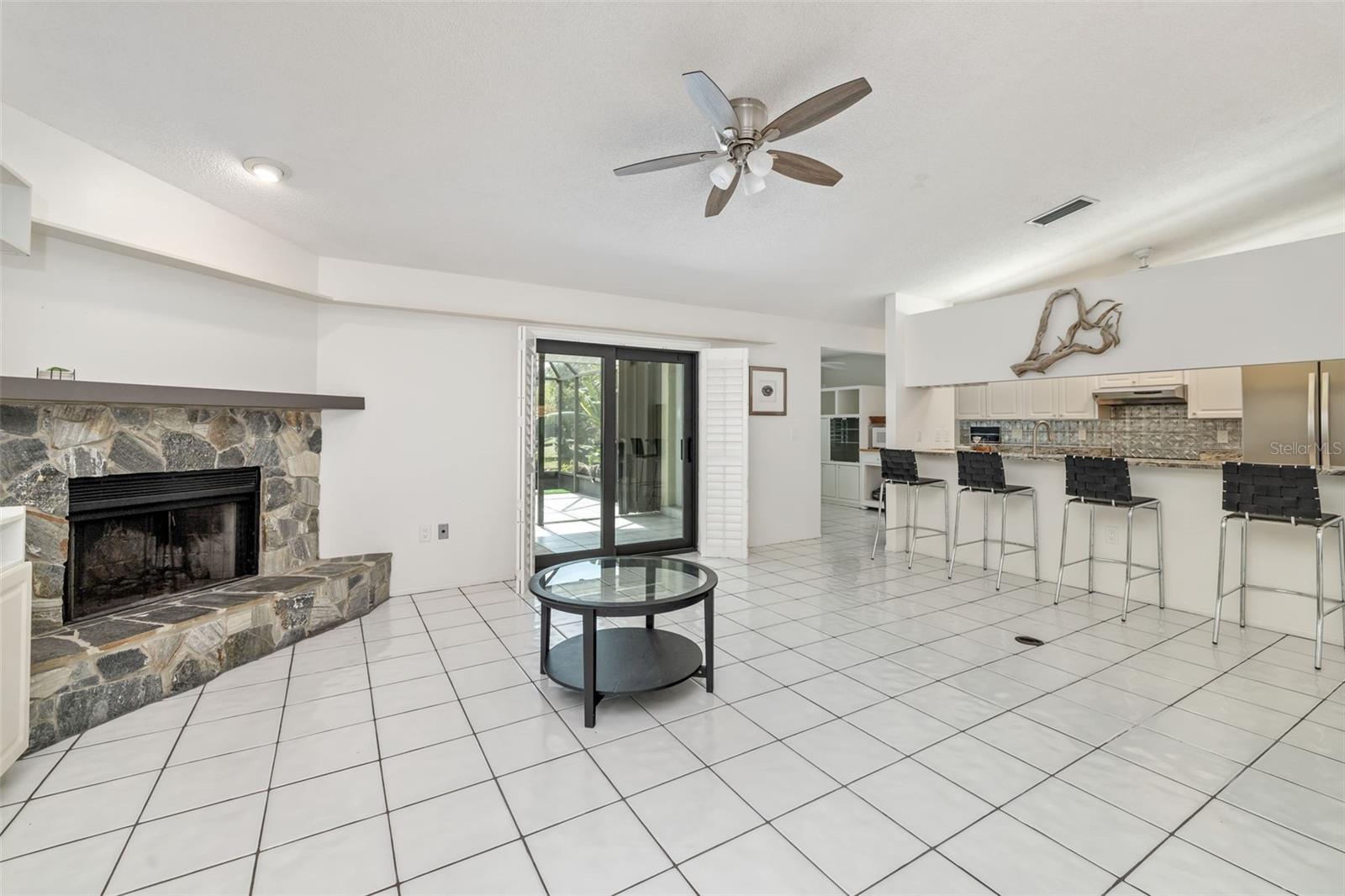 COUNTRY OAKS PH I - Residential Lease