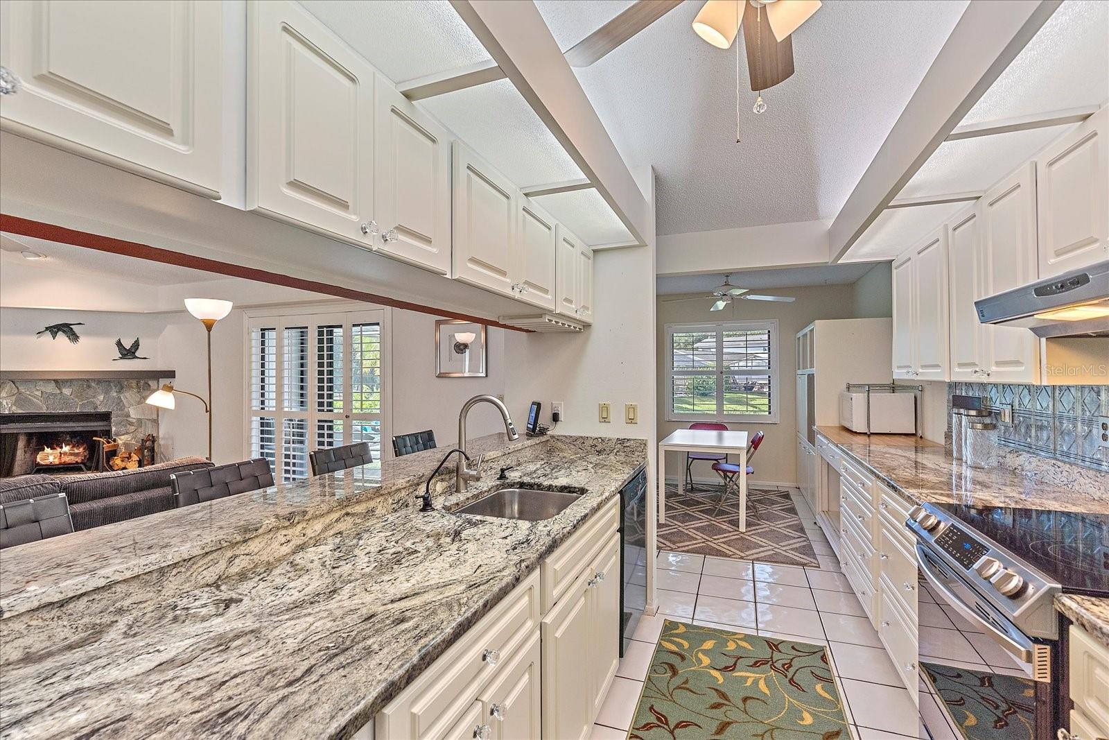 COUNTRY OAKS PH I - Residential Lease
