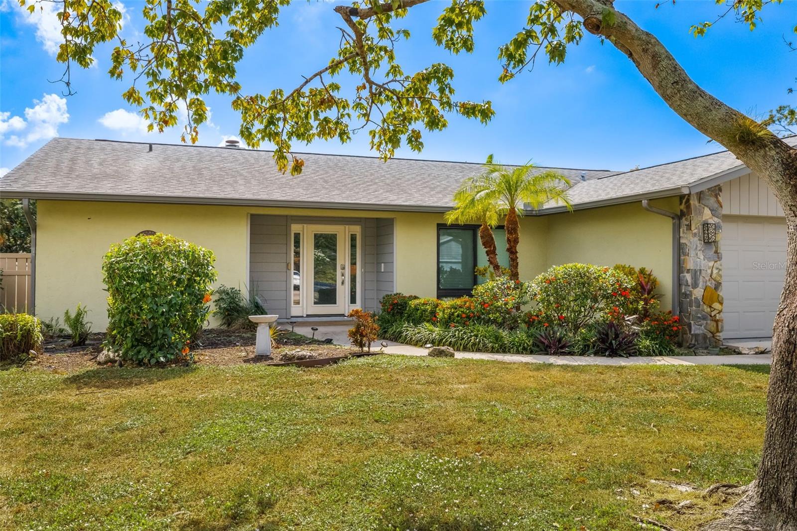 COUNTRY OAKS PH I - Residential Lease