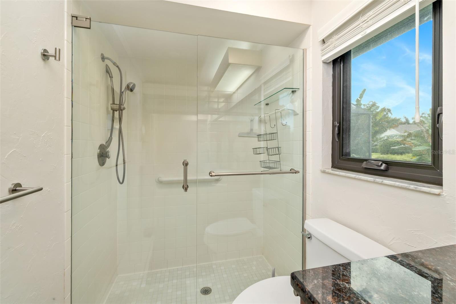 COUNTRY OAKS PH I - Residential Lease