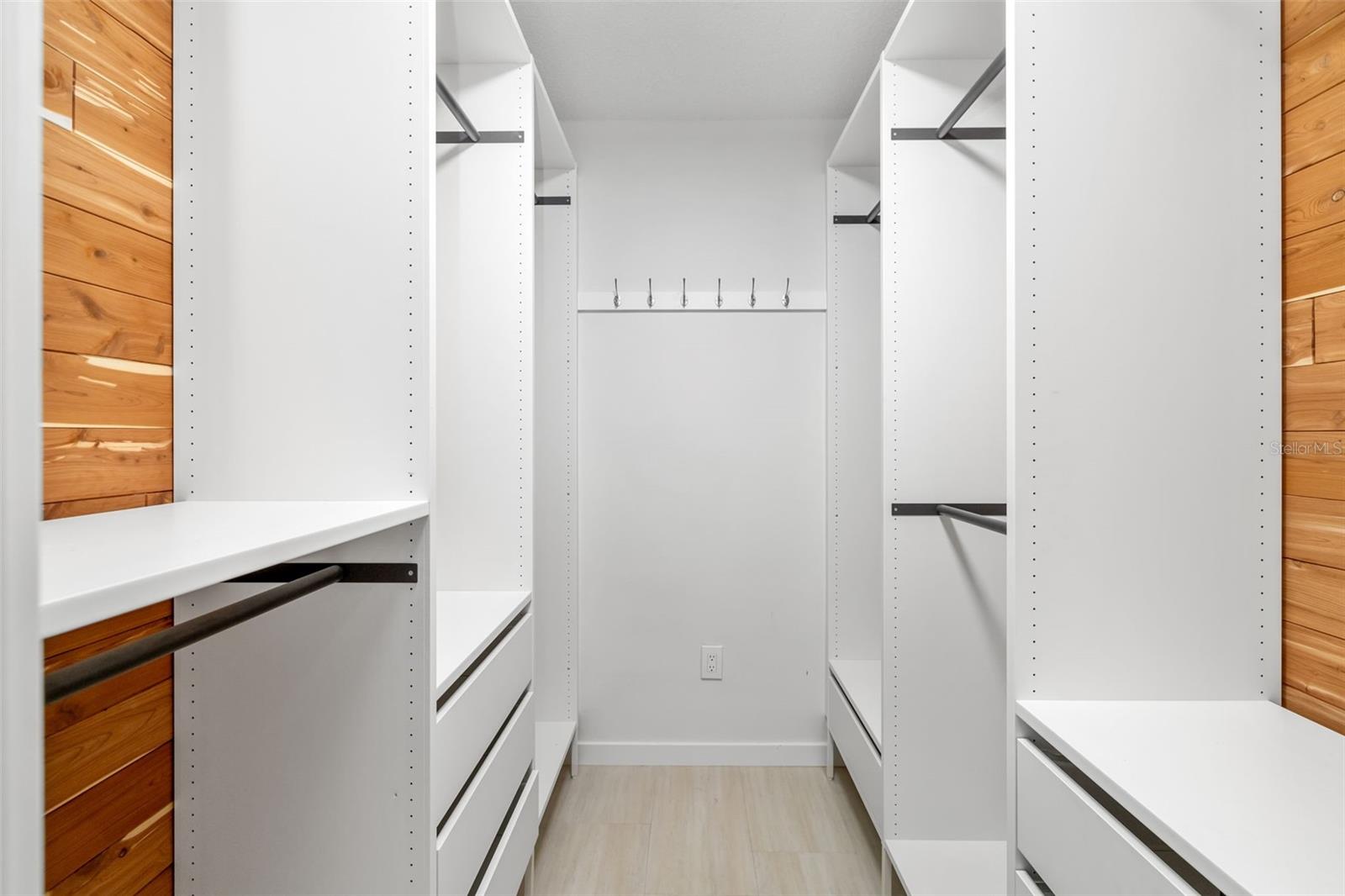 COUNTRY OAKS PH I - Residential Lease