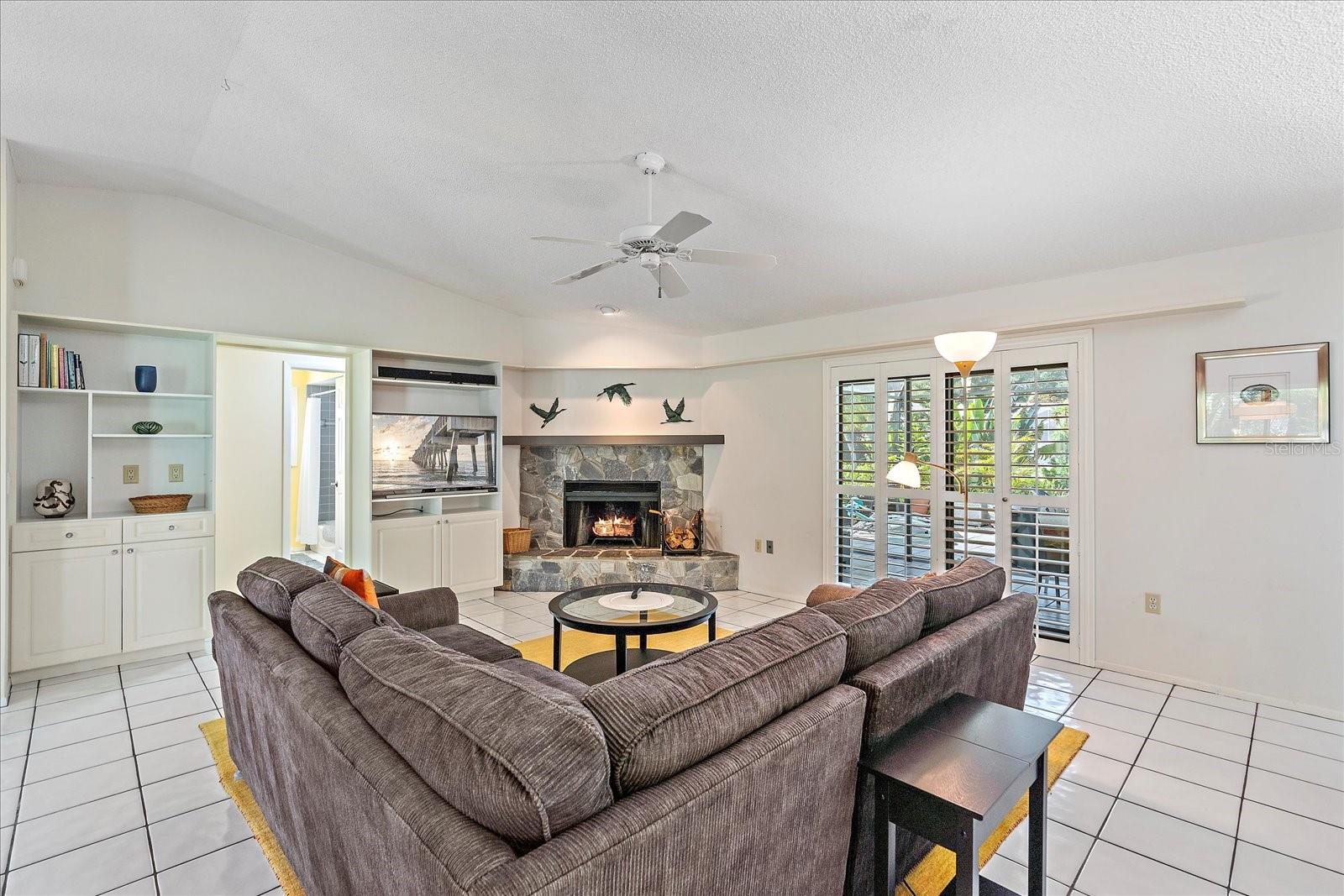 COUNTRY OAKS PH I - Residential Lease