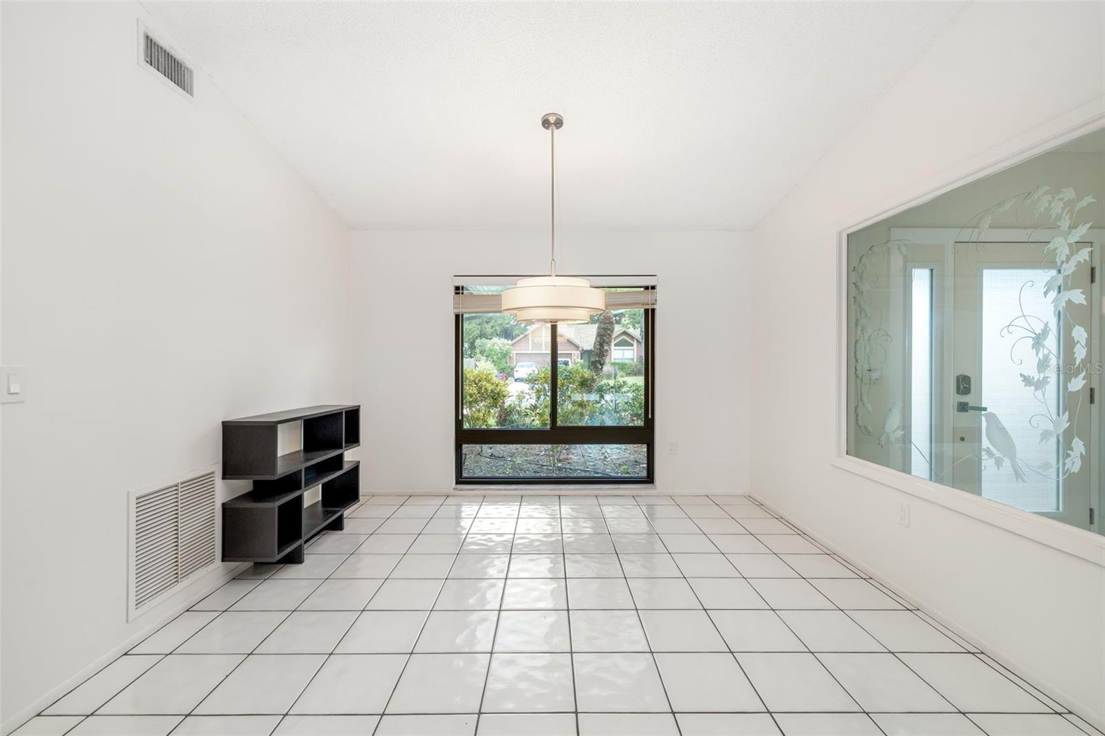 COUNTRY OAKS PH I - Residential Lease