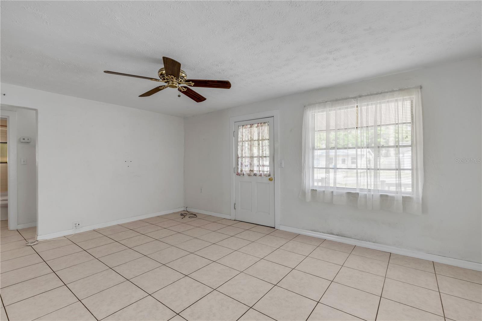 FULLER & SETTLE ALVAREZ GRANT - Residential