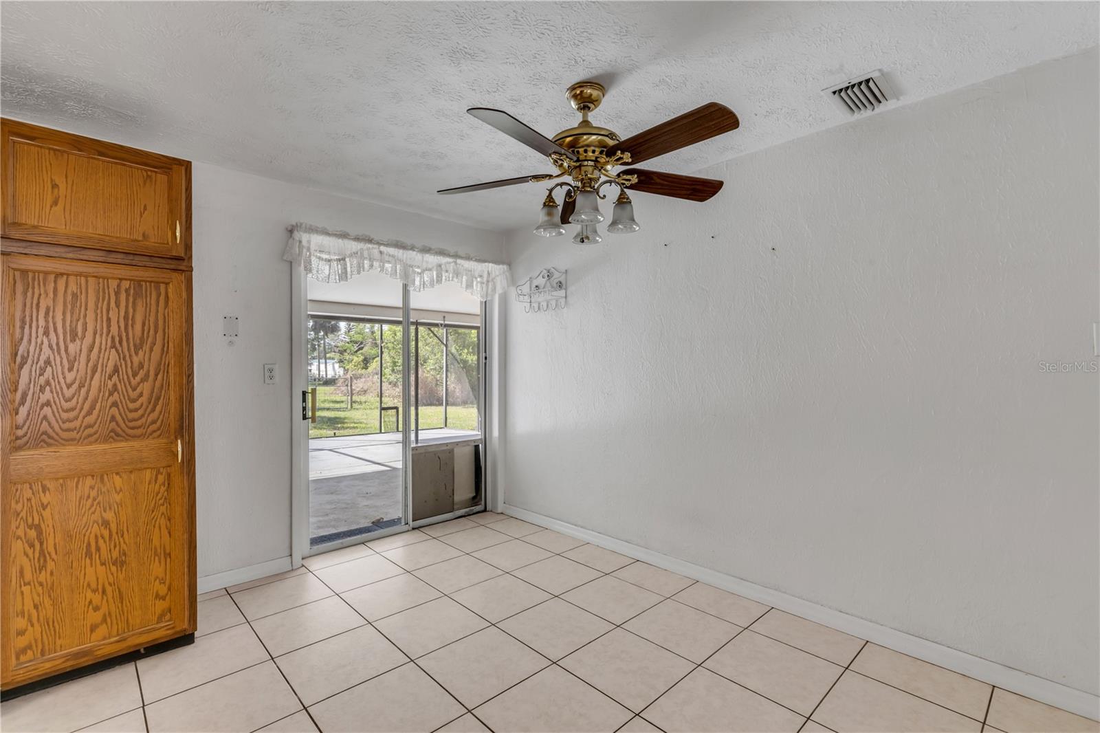 FULLER & SETTLE ALVAREZ GRANT - Residential