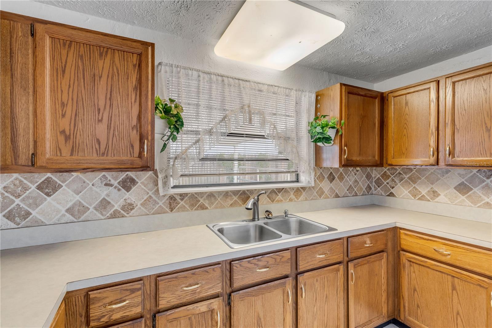 FULLER & SETTLE ALVAREZ GRANT - Residential