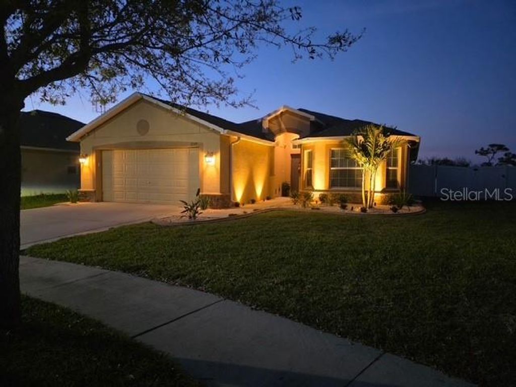 Photo of 18329 Arbor Crest Drive, Hudson, FL 34667 (MLS # TB8492701)