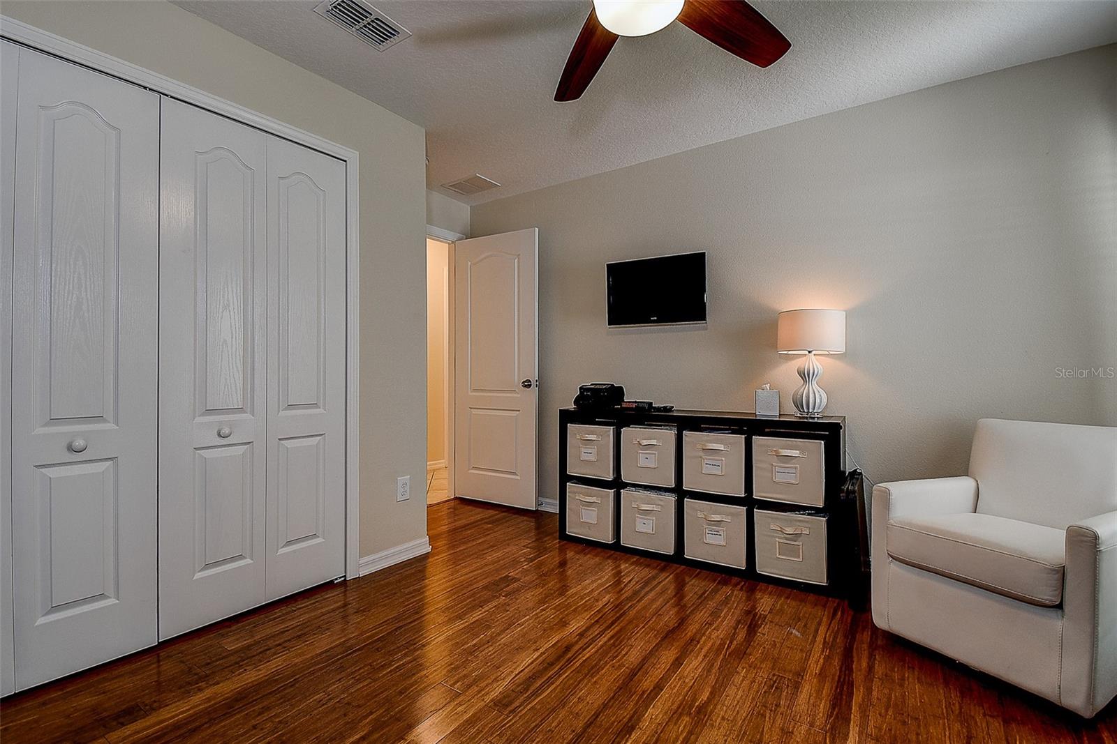 BRIAR OAKS VILLAGE 01 - Residential