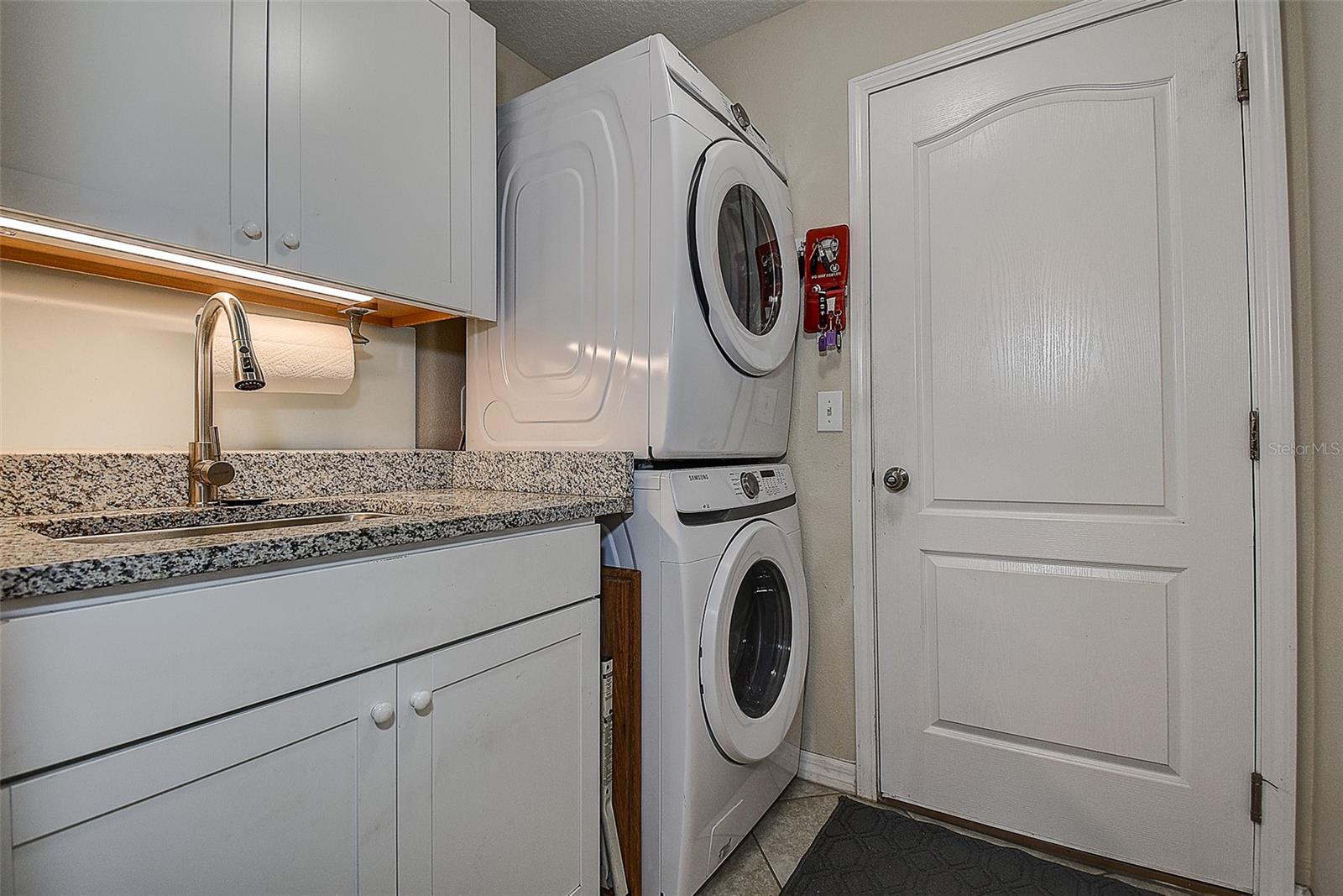 BRIAR OAKS VILLAGE 01 - Residential