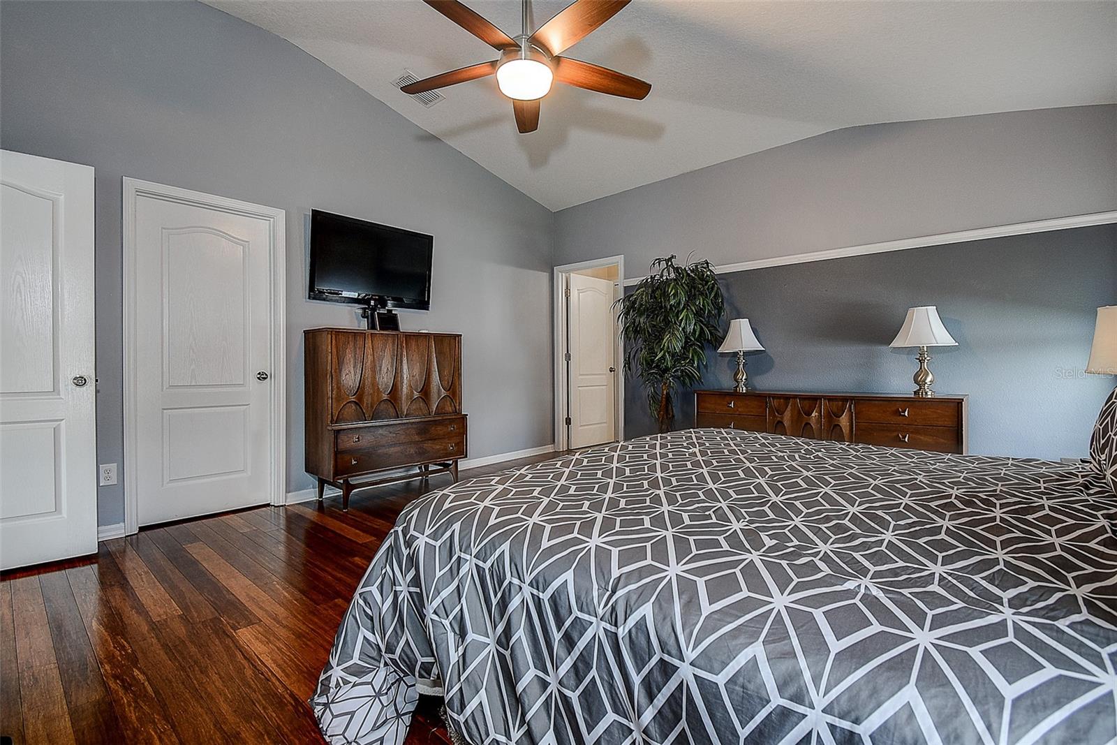 BRIAR OAKS VILLAGE 01 - Residential