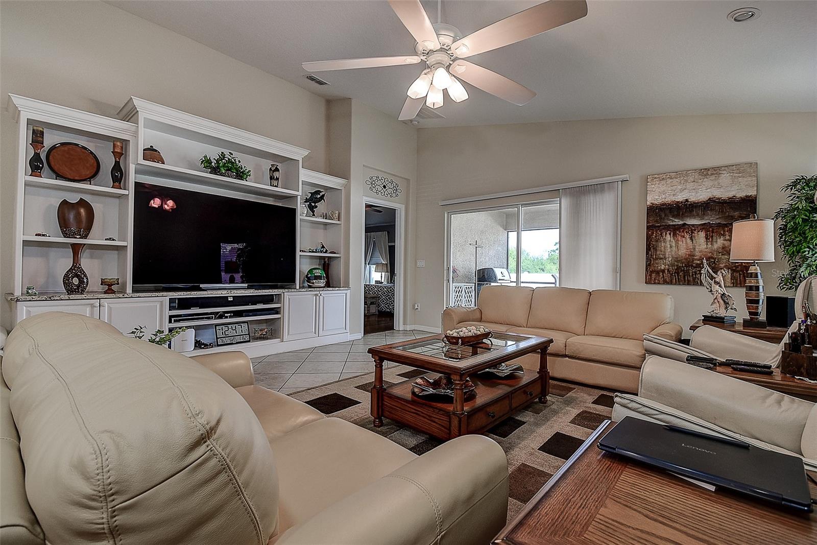 BRIAR OAKS VILLAGE 01 - Residential