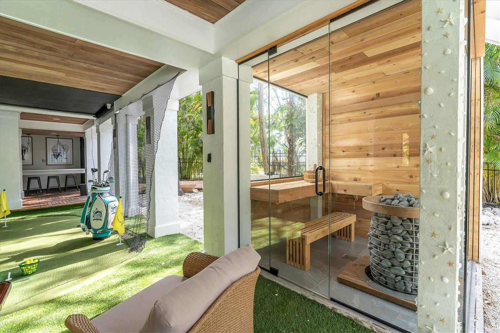 CONQUISTADOR BAYSIDE - Residential